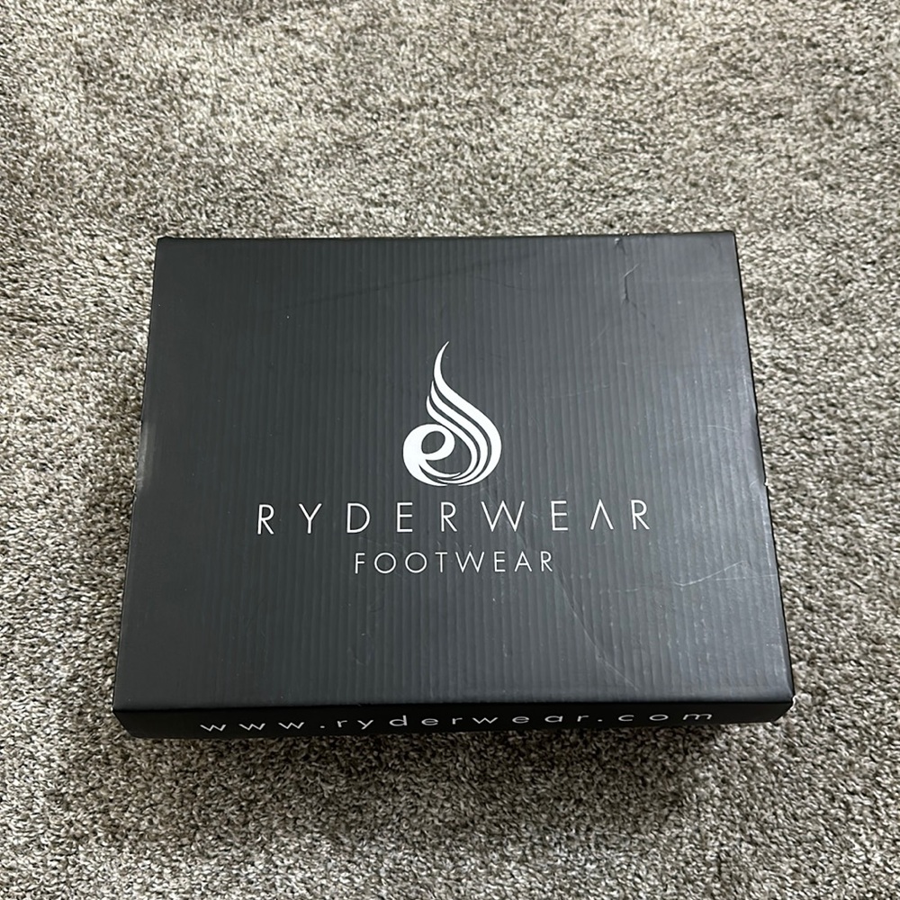This are great weightlifting shoes!